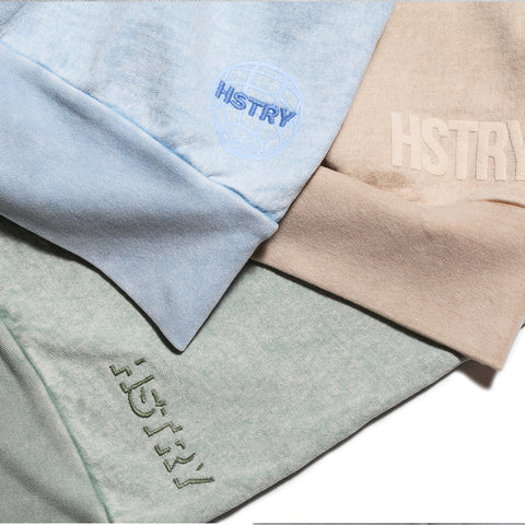 MINERAL WASHED ICE BLUE SWEATSHIRT