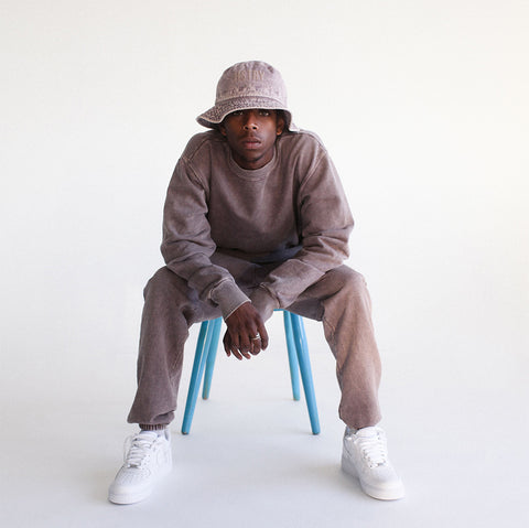 MINERAL WASHED MAUVE SWEATSHIRT